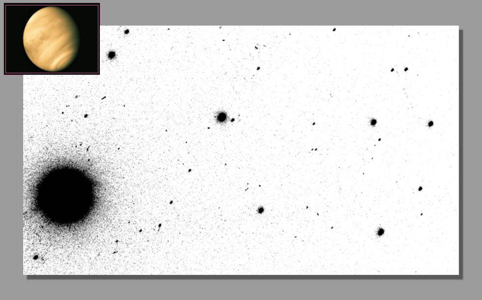 Venere nelle Pleiadi ripreso il 3 aprile 2004 ad Albiano con obiettivo f=400 mm. f/5.6 e pellicola Inford 50. Tempo di posa 10 minuti. (foto Ochner)